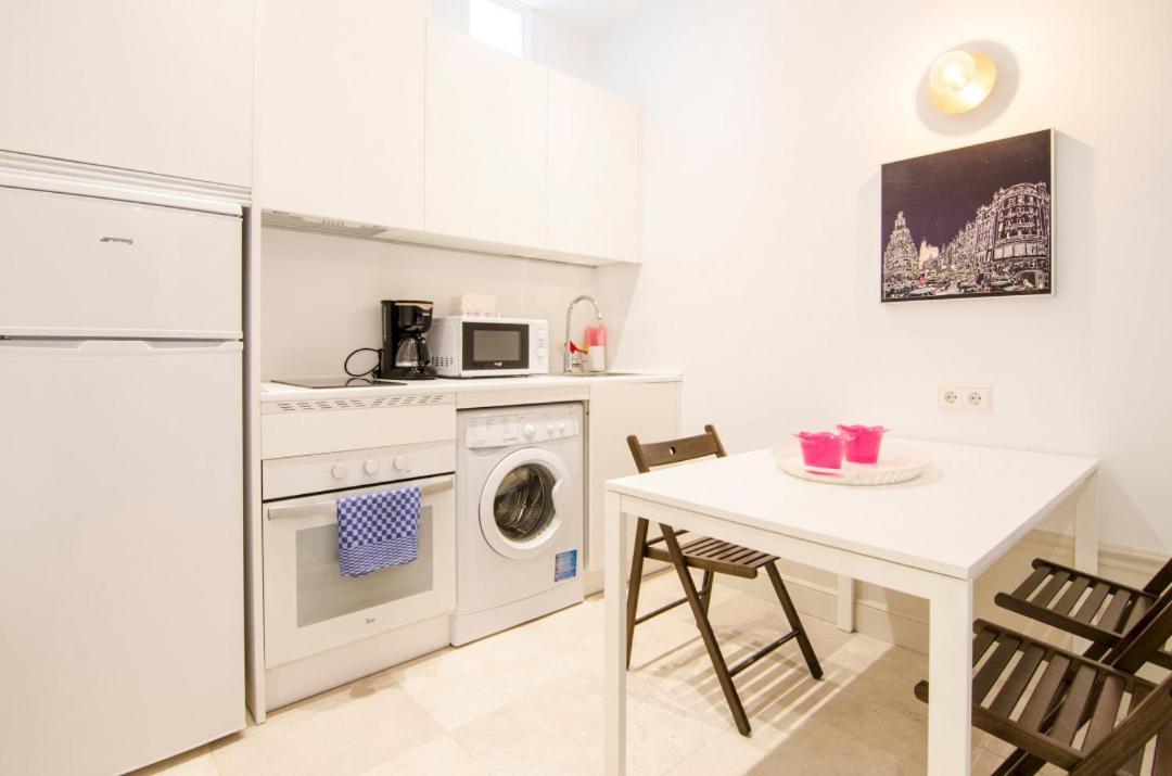 Valverde Apartment Madrid Eksteriør billede
