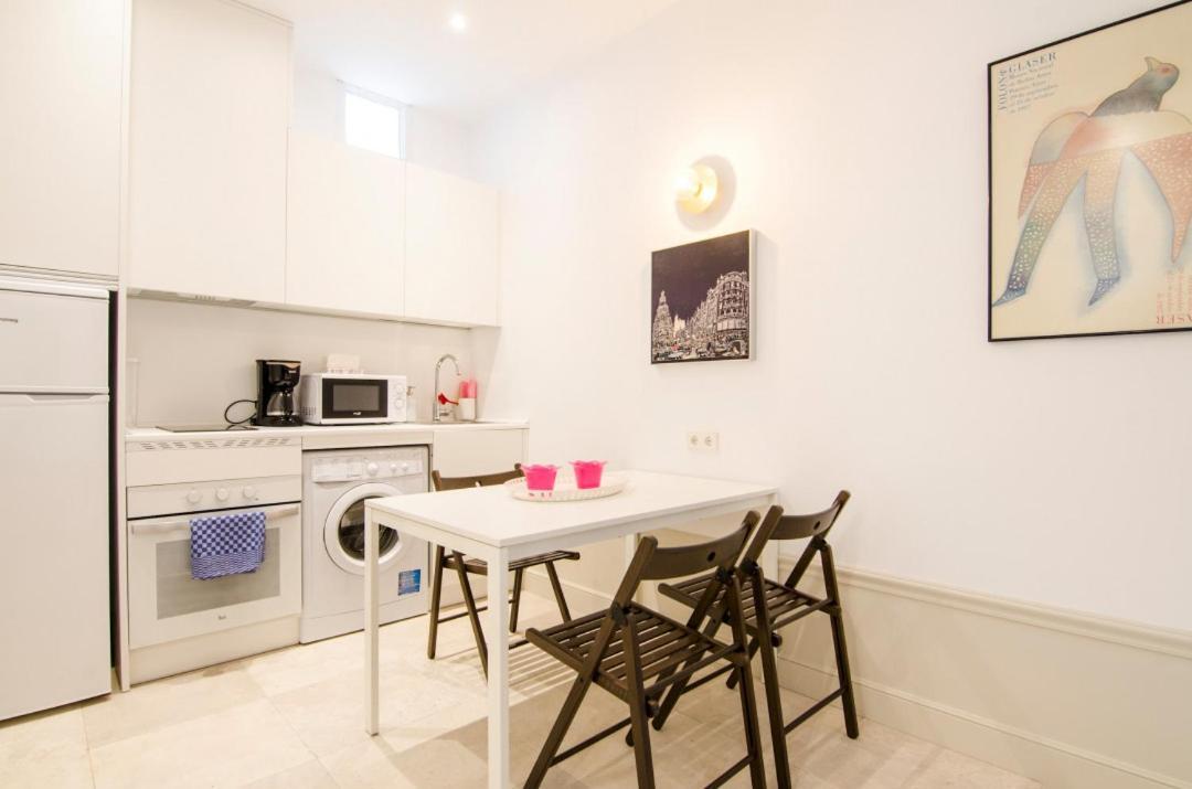 Valverde Apartment Madrid Eksteriør billede